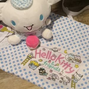 Sanrio Cinnamoroll plush with art smock